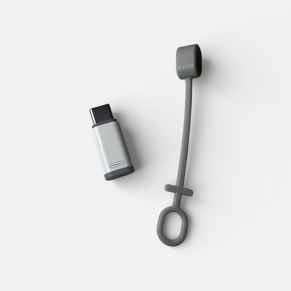 iPhone Lightning Port to USB-C Gray Adapter with Strap Photo & Data Transfer NWT